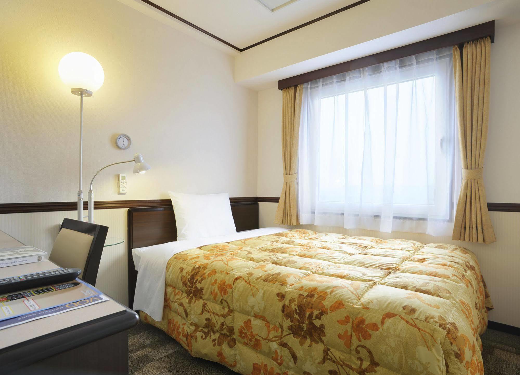 Toyoko Inn Kofu-Eki Minami-Guchi No.1 Exterior foto